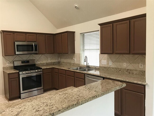 Building Photo - 4715 Schiller Park Ln