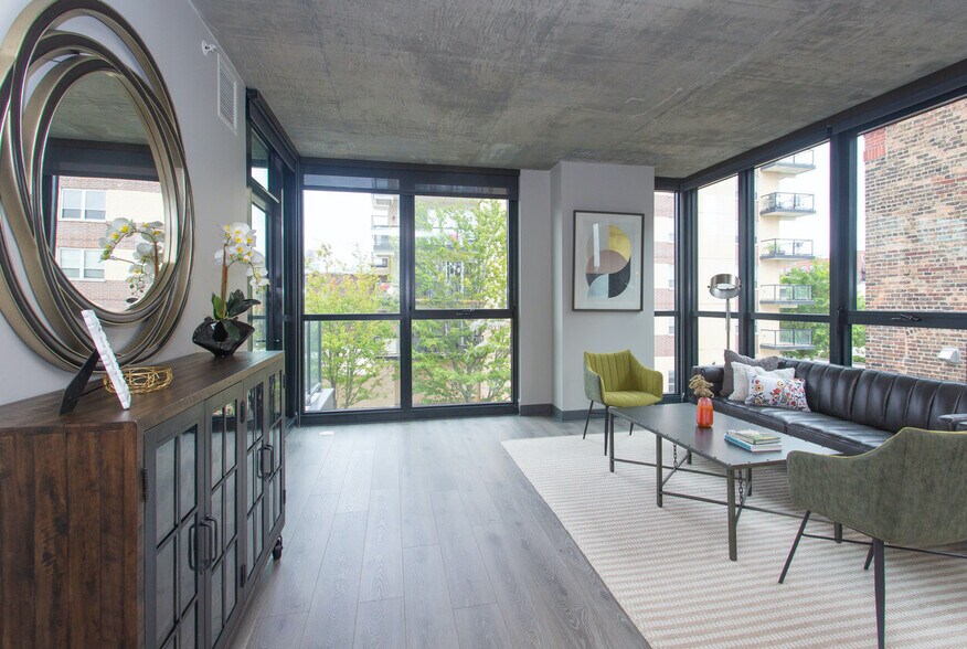 Primary Photo - 18 N Ada St