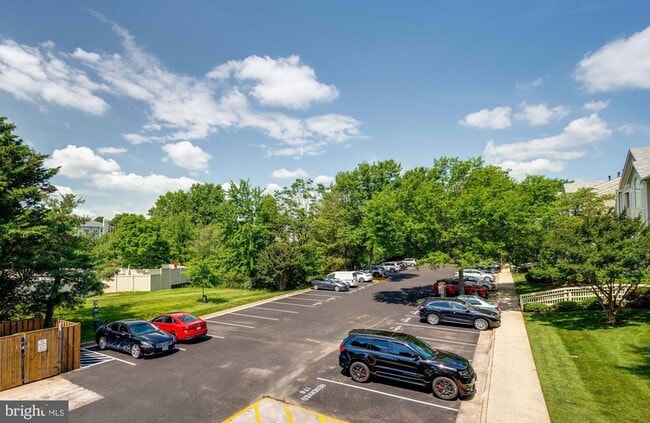 Building Photo - 12209 Fairfield House Dr