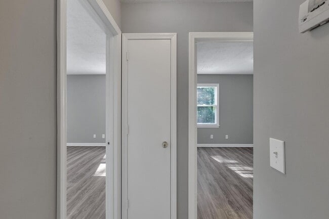 Building Photo - Charming 2-Bedroom Home in Desirable Wilmi...