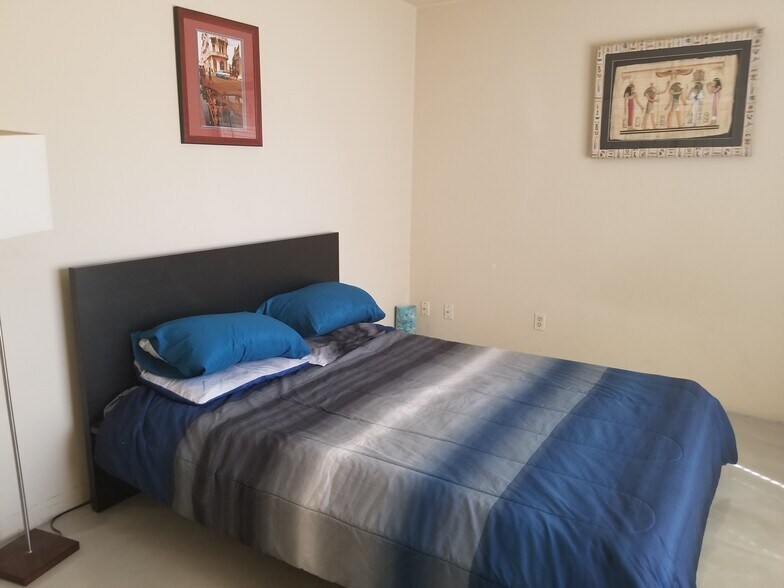 Building Photo - 16445 N 29th Dr