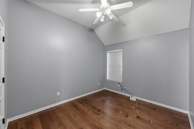 Building Photo - 6213 Mesa Grande Dr