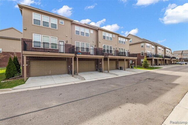 Building Photo - 2884 Glenbar Cir