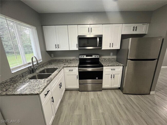 Primary Photo - 119 Gordon Ave S