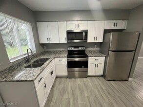 Building Photo - 119 Gordon Ave S