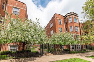 Building Photo - 1622 W Columbia Ave