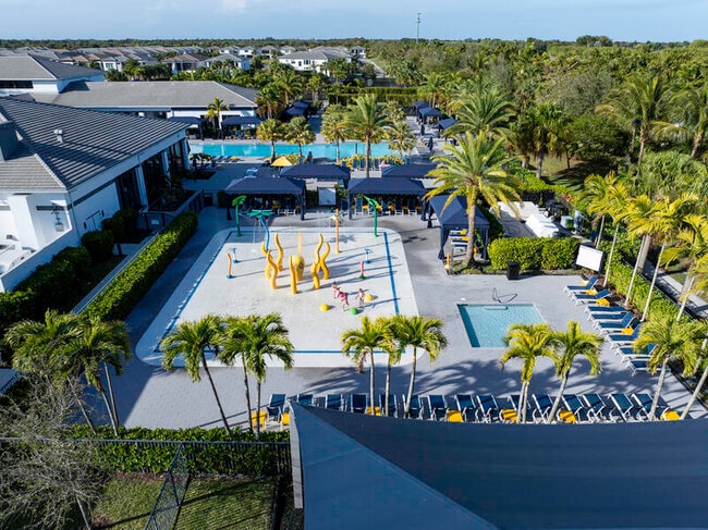 Building Photo - 17081 Five Waters Ave