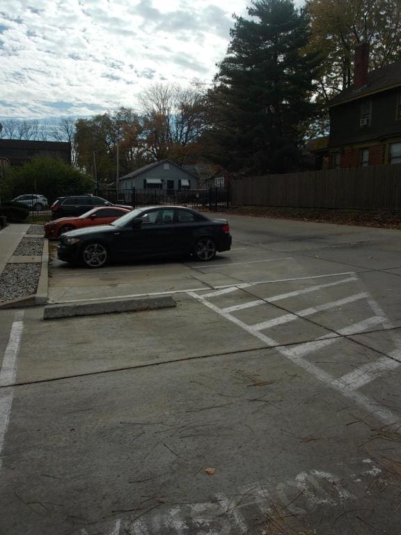 Building Photo - 909 W 41st Pl