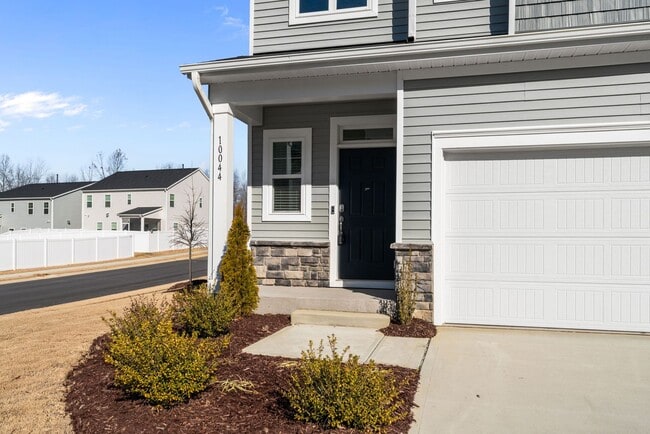 Building Photo - Beautiful 2-Story 4 Bedroom, 3 Bath Home in Angier — Just 30 Minutes from Downtown Raleigh