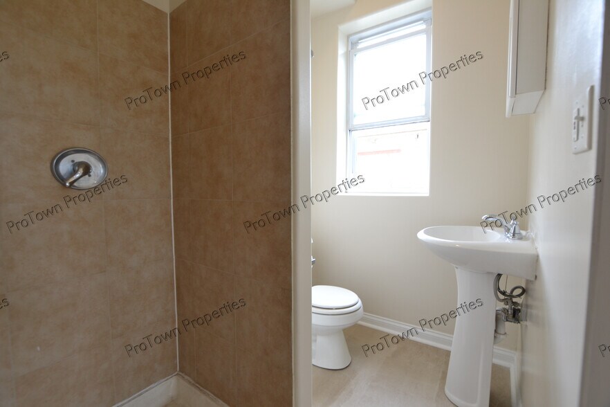 Building Photo - 309 Herkimer St