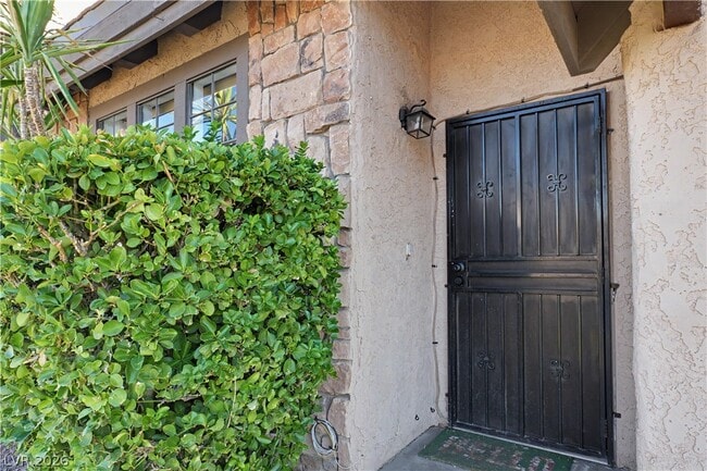 Building Photo - 6544 Ironbark Ln