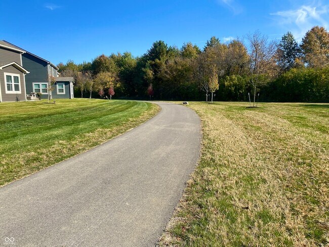 Building Photo - 6531 Hawthorne Dr