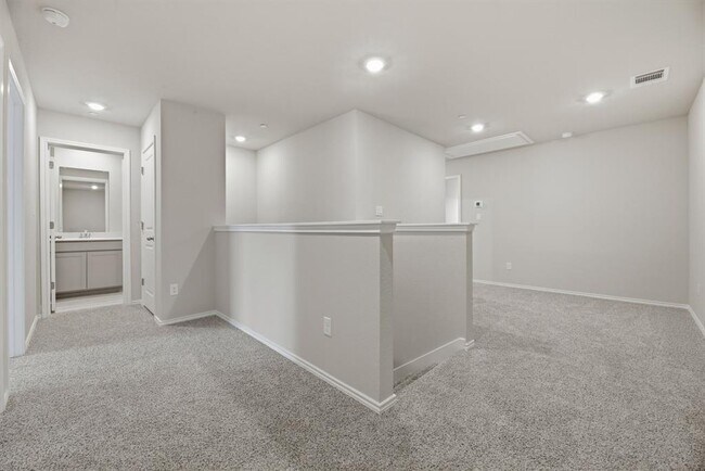 Building Photo - 12809 Village Spun Plz