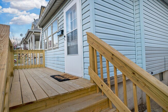 Building Photo - 127 Clearfield St