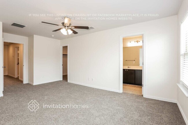 Building Photo - 742 Bonnet Trl