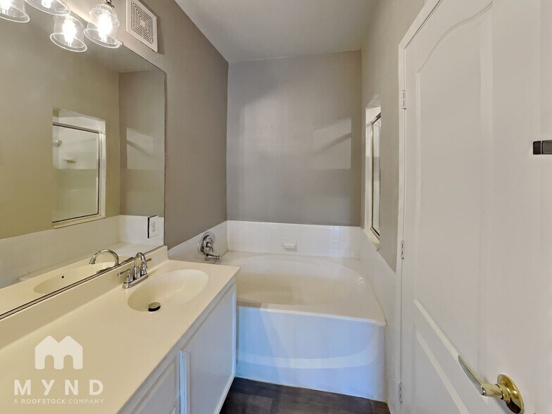 Building Photo - 7705 Constanso Ave