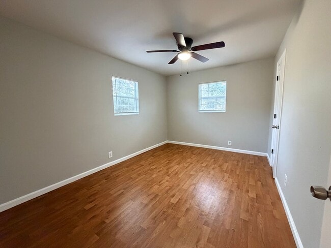 Building Photo - Charming 2-Bedroom Property in Fort Worth!