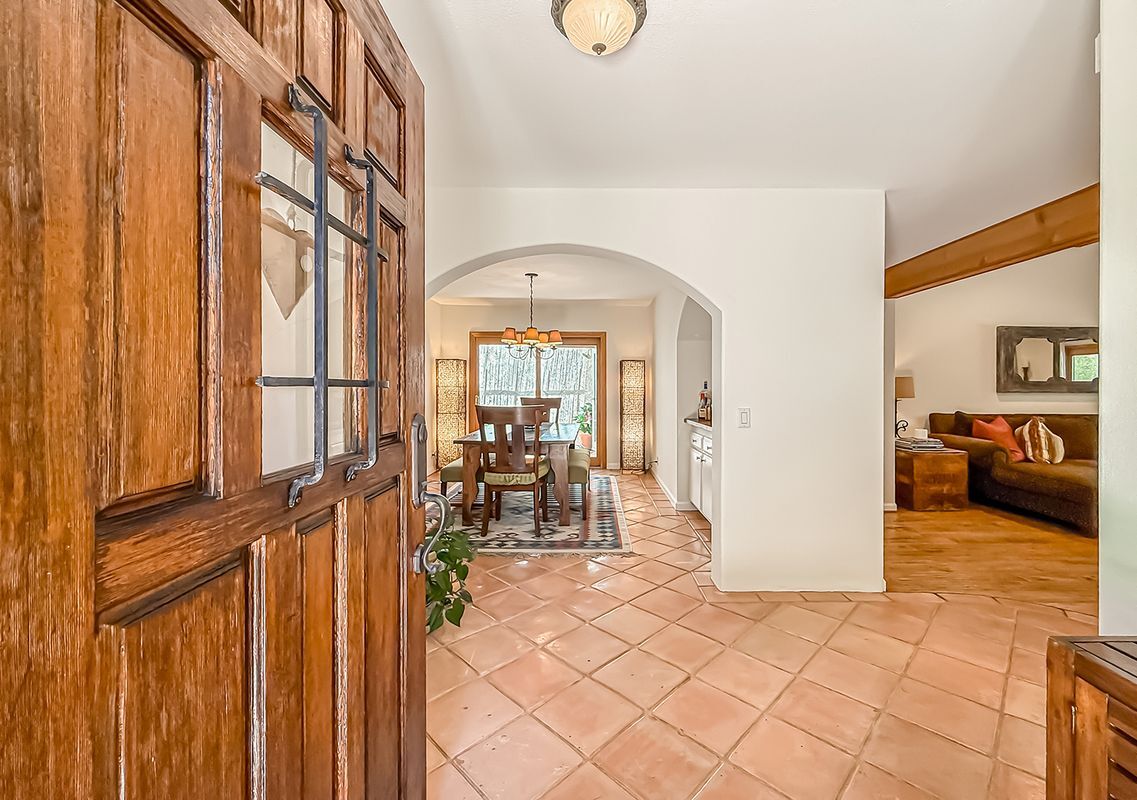 Building Photo - 2350 Leeward Cir