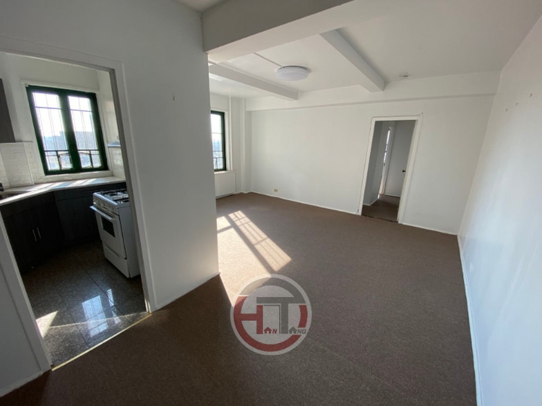 Building Photo - 1595 Unionport Rd