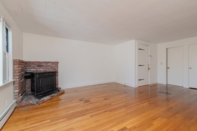 Building Photo - 660 Jerusalem Rd