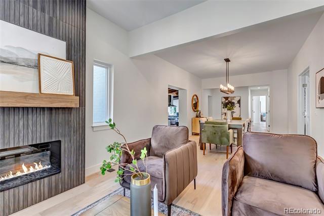 Building Photo - 2357 Grove St