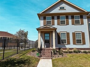 Building Photo - 8913 Swallowtail St