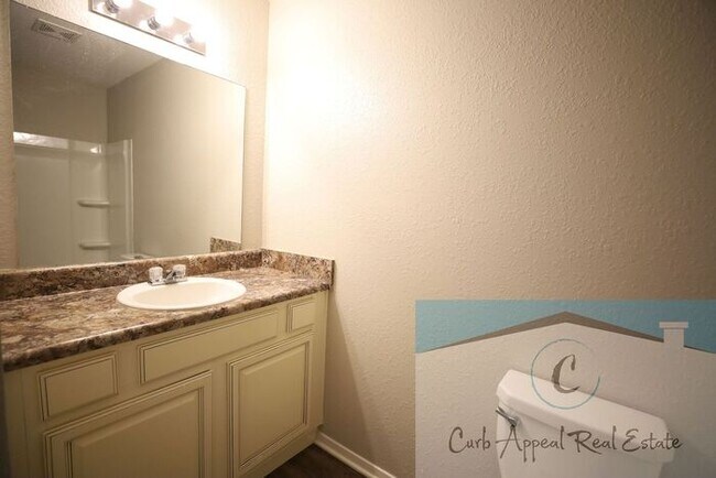 Building Photo - Beautiful 3 bed / 2 bath home with fenced back yard - Nettleton!!