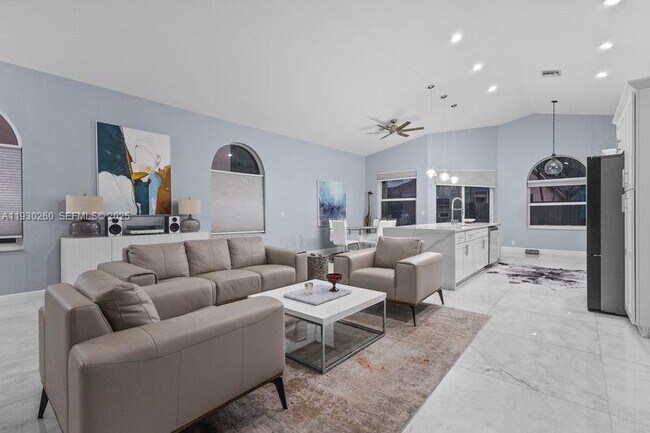 Building Photo - 6952 NW 27th Ct