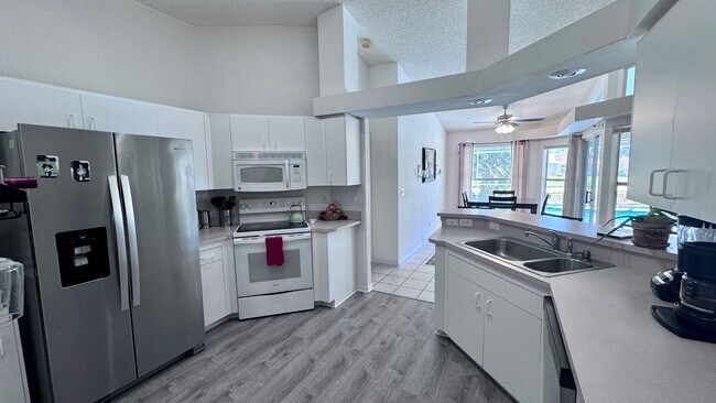 Building Photo - Gated Single Family Home For Rent in West Melbourne