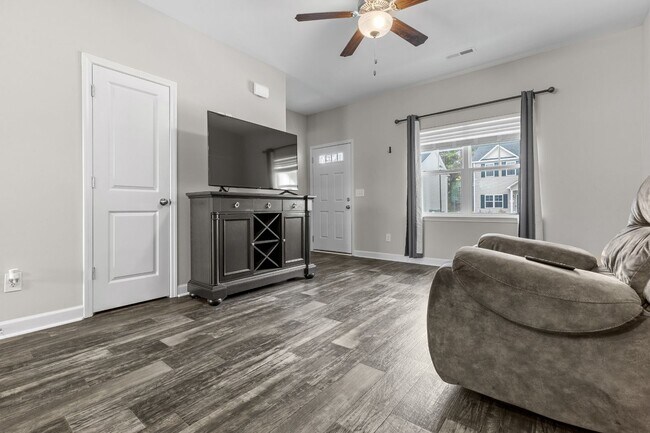 Building Photo - Marshall Farms Beauty with Dual Suites & Open-Concept Living