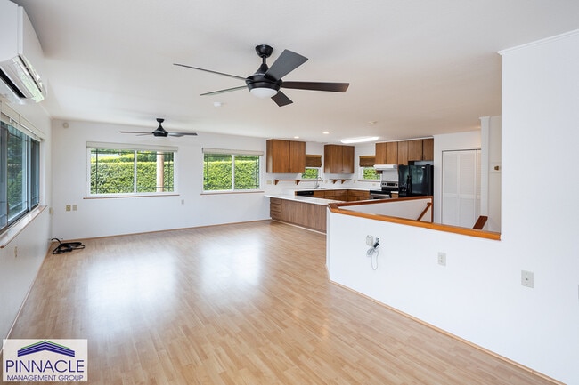 Building Photo - 3329 Woodlawn Dr