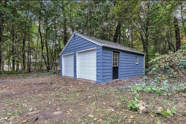 Building Photo - 52129 Clover Trail