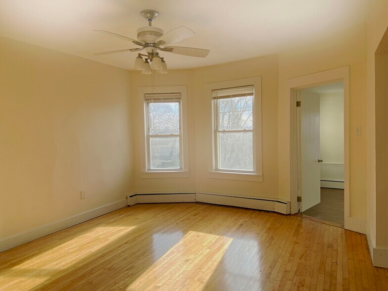 Dining Room - 111 Ashland St