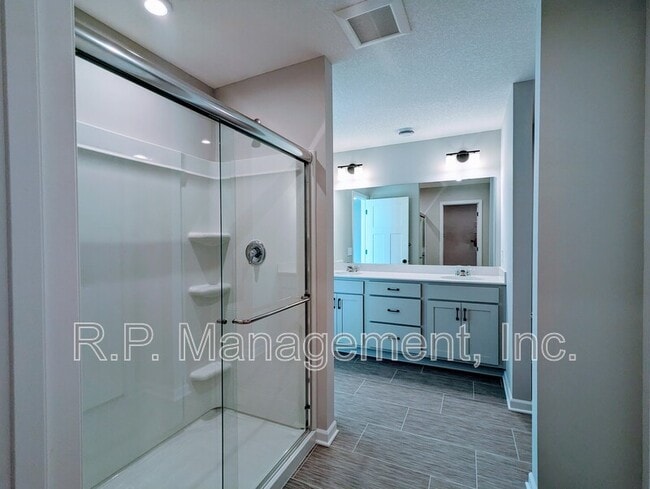 Building Photo - 20137 78th Pl