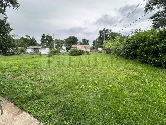 Building Photo - 18505 E Susquehanna Ridge