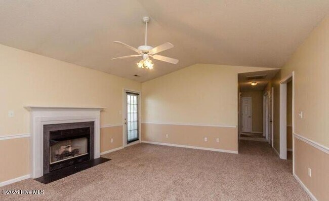 Building Photo - 304 Cornsilk Ct