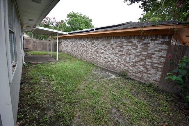 Building Photo - 4603 Meadowood Dr