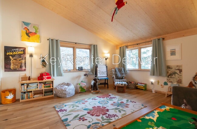 Building Photo - 9567 Ute Dr