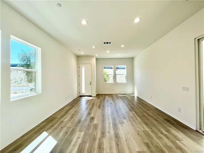 Building Photo - 27360 Alpine Mdws Ct