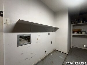 Building Photo - 834 Fabulous Dr