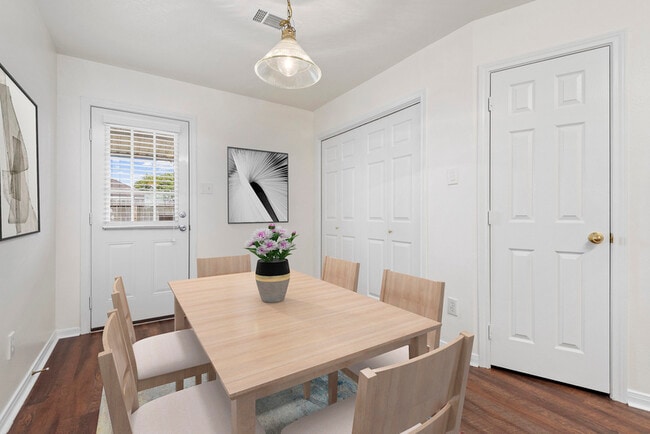 Building Photo - 5082 Akumal Calle