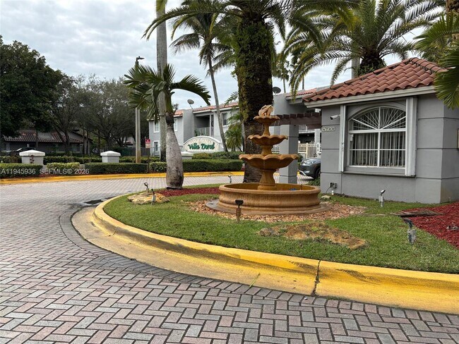 Building Photo - 4744 NW 114th Ave