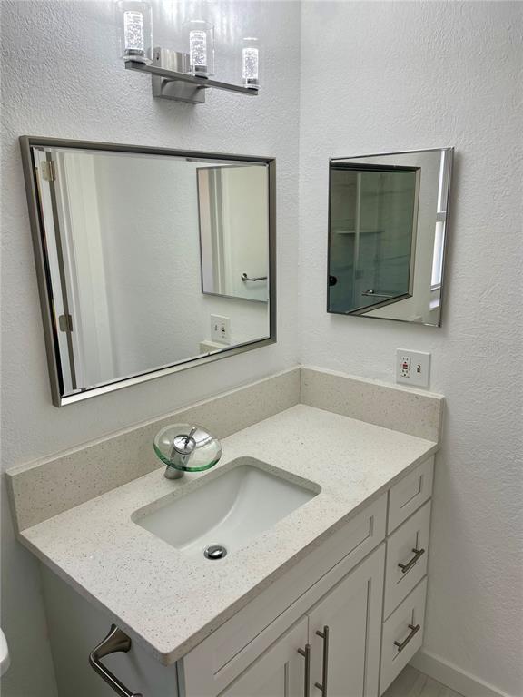 Building Photo - 11241 Temple Ct