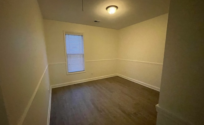 Building Photo - Charming Like-New 3BR Home with Fenced Yard & Easy Commute Near Fort Jackson