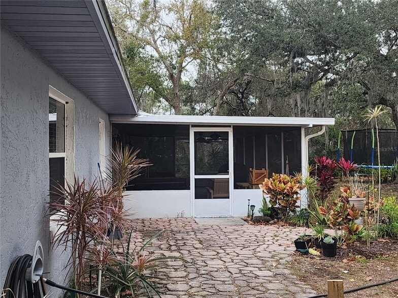 Building Photo - 2033 Quintilis Ct