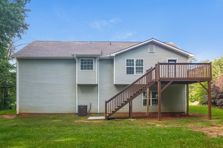Building Photo - 124 S Winds Dr
