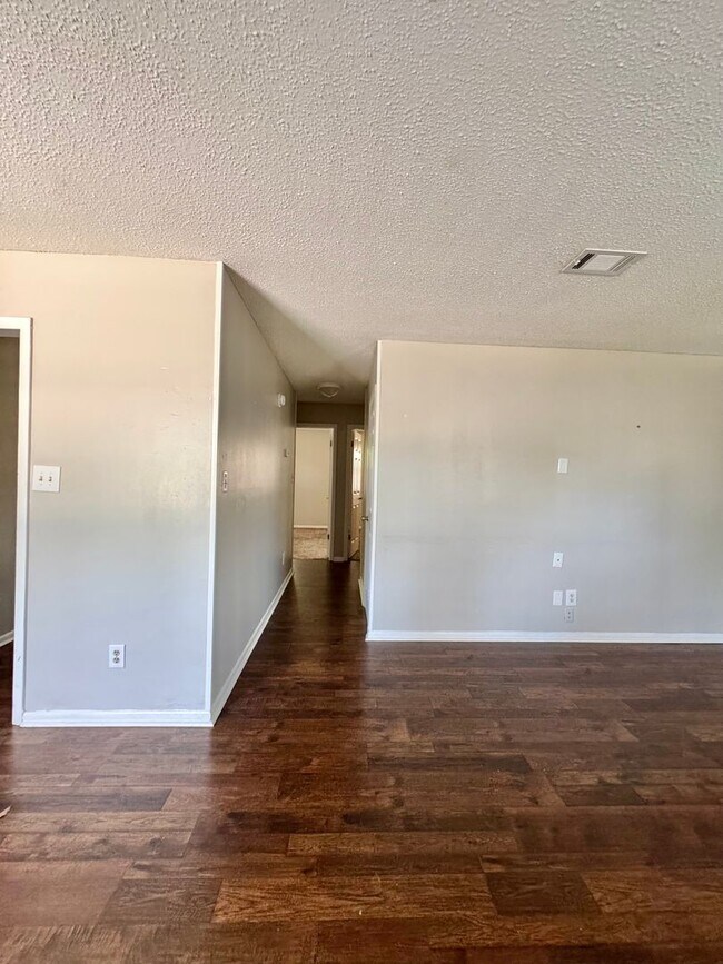Building Photo - Cozy Living in a Quiet Augusta Community