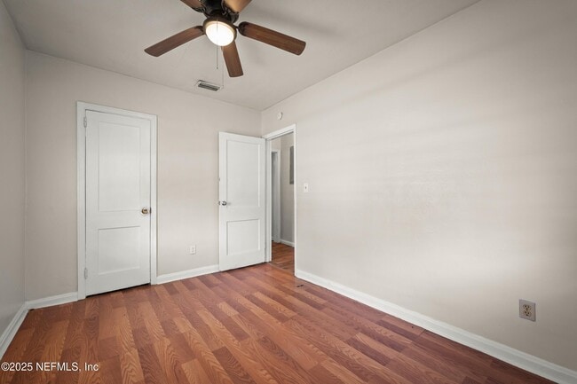 Building Photo - 1066 W 13th St
