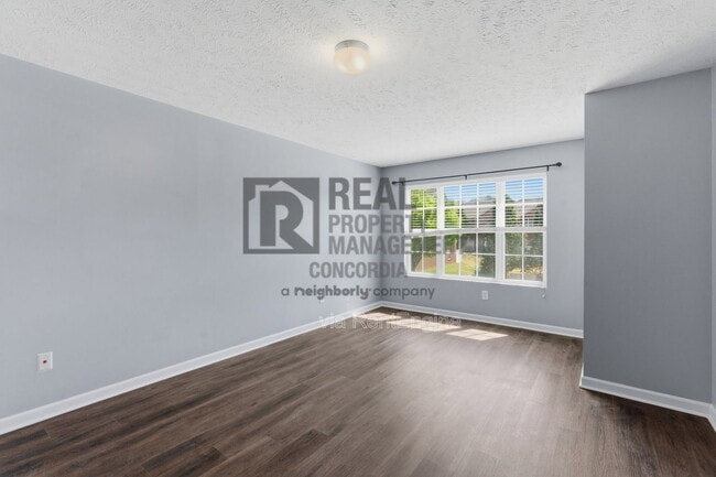 Building Photo - 1518 Hamden Dr