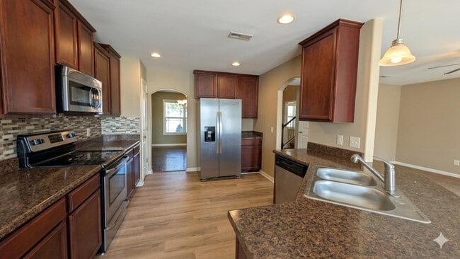 Building Photo - 104 Terilyn Ct